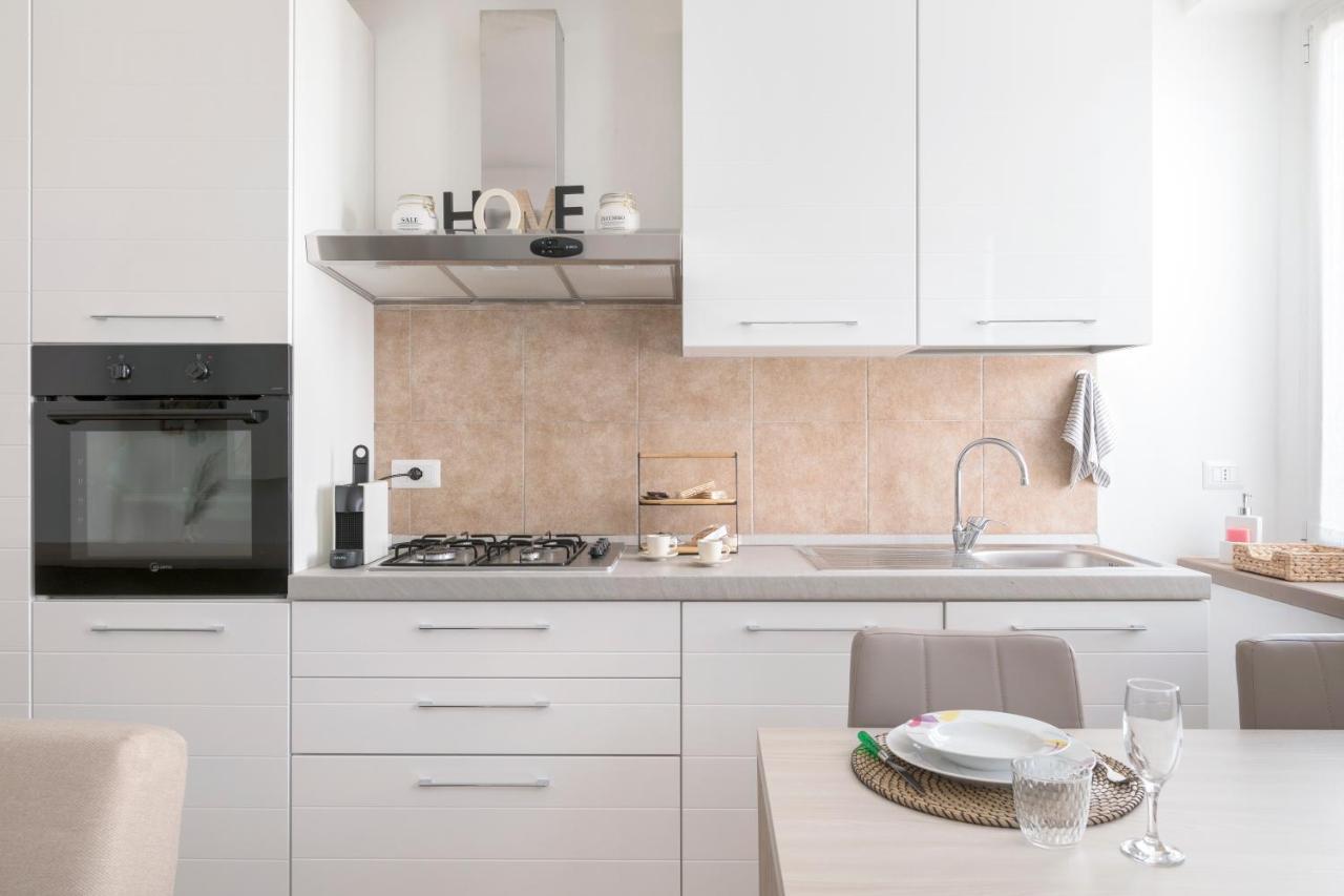 Aura Apartment - Como City Centre Экстерьер фото