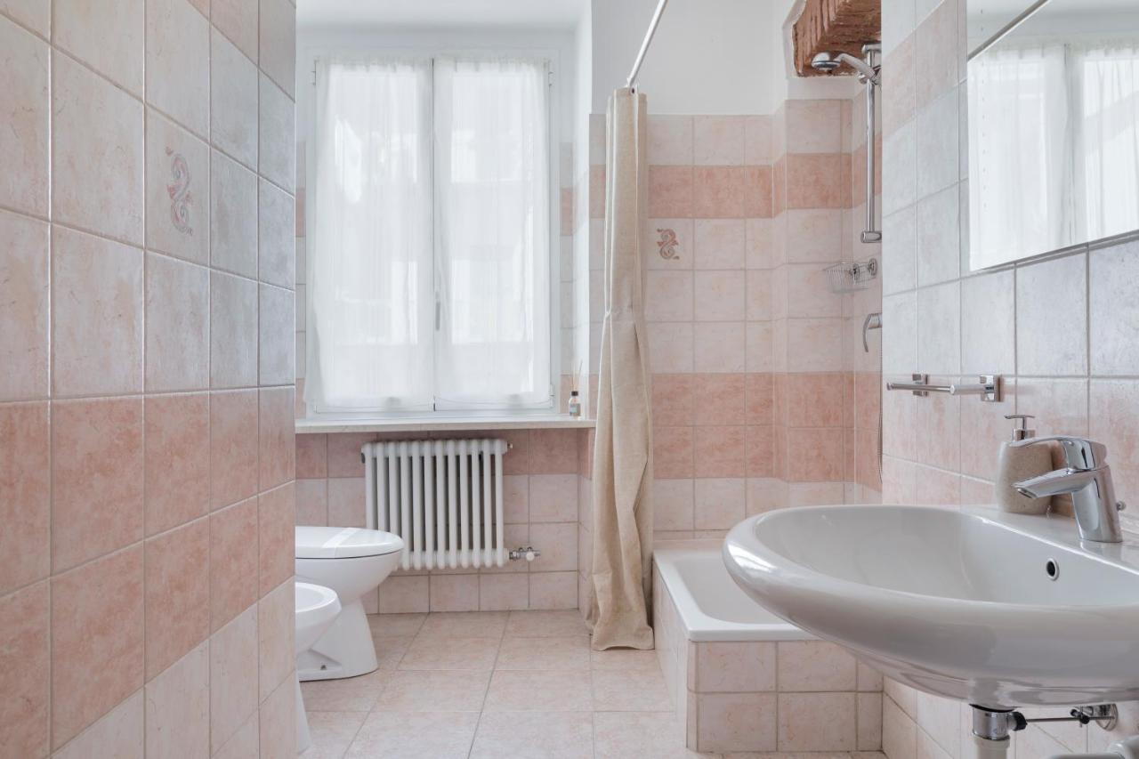Aura Apartment - Como City Centre Экстерьер фото